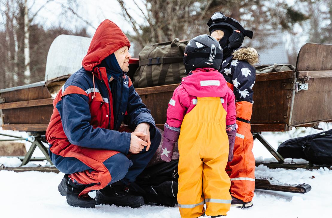 Matkalle lähtö on pienistä retkeläisistä jännää.
