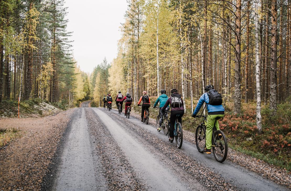 Osa matkasta taitetaan pyöräillen