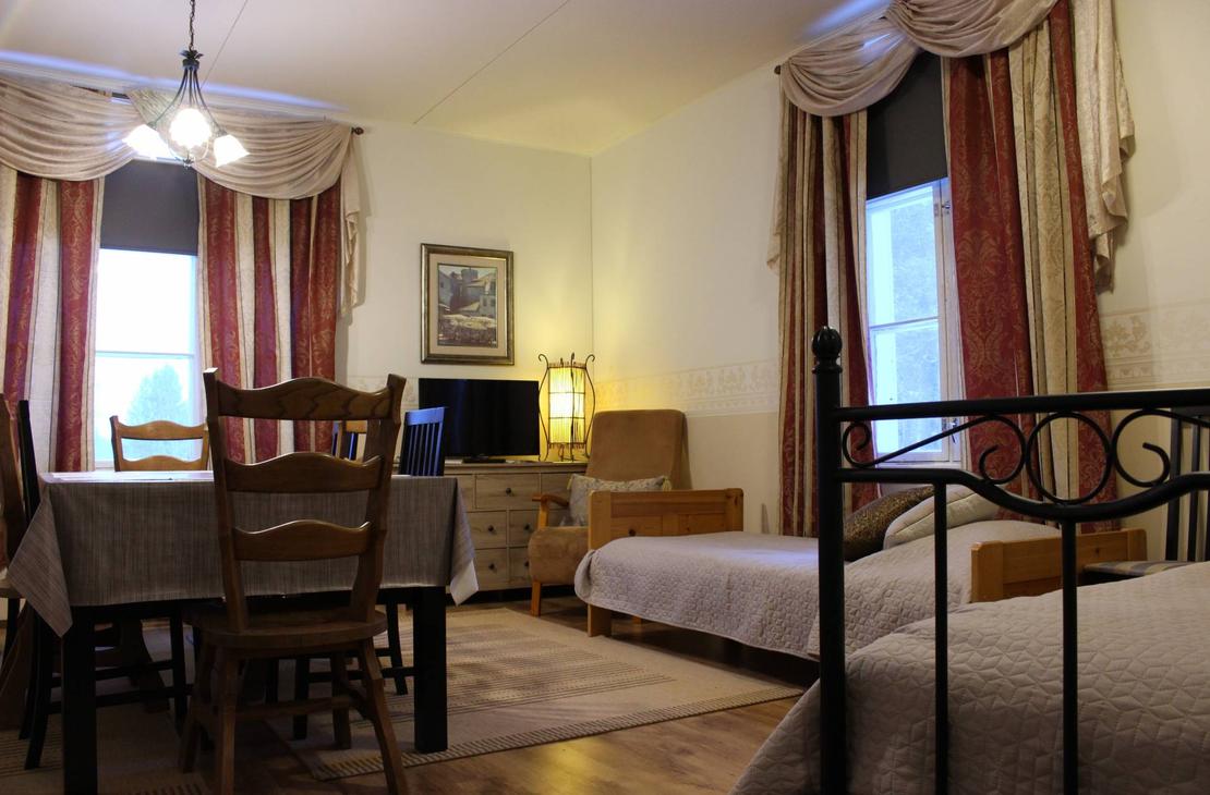 Mantan Majatalon Suma-huoneiston tupakeitti&ouml;.