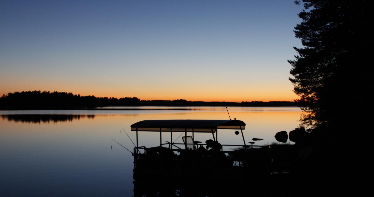 Auringonlasku Jänissaaren