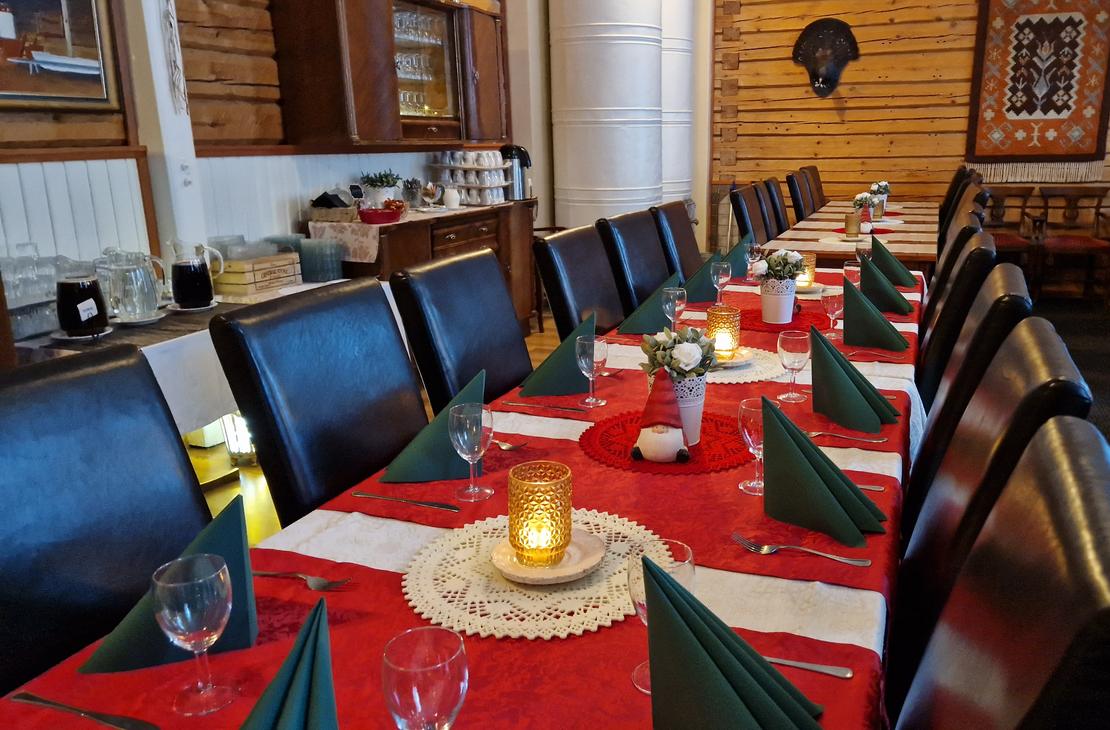 Mantan Majatalon juhlava joulukattaus