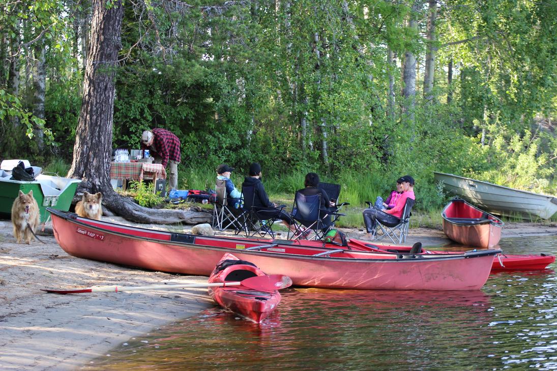 Melojat evästauolla.