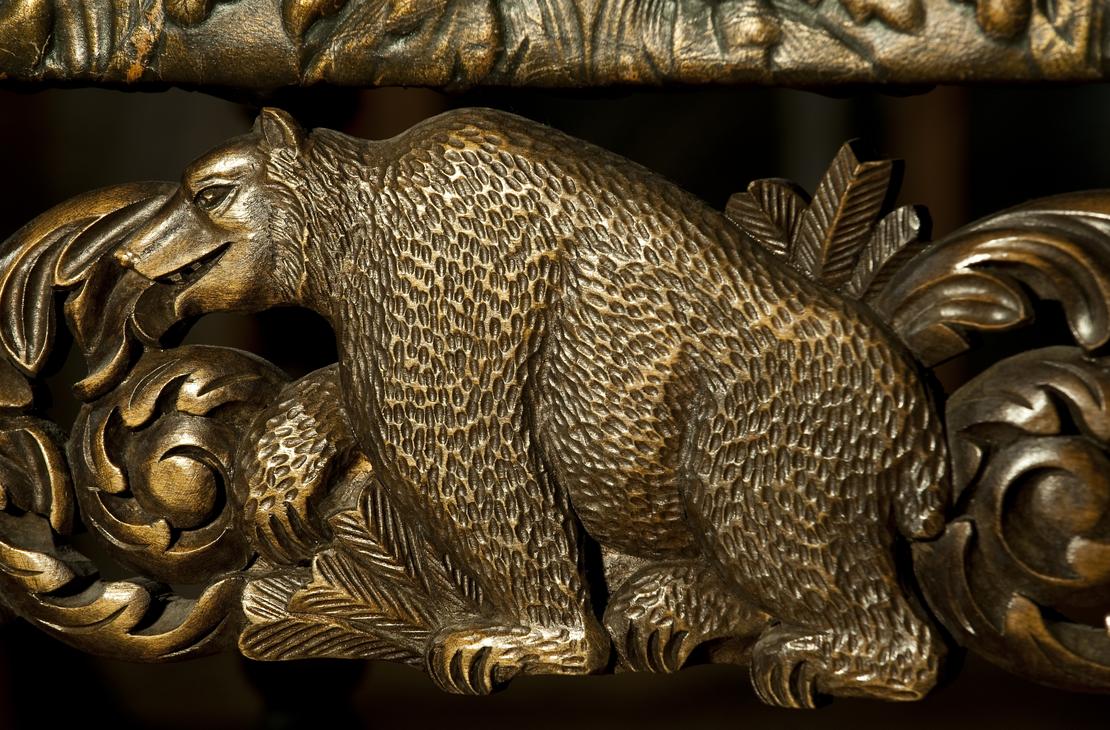 Yksityiskohta Rajakenraali Raappanan tuolista