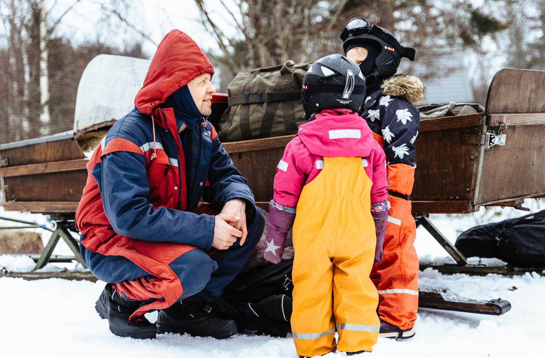 Matkalle lähtö on pienistä retkeläisistä jännää.